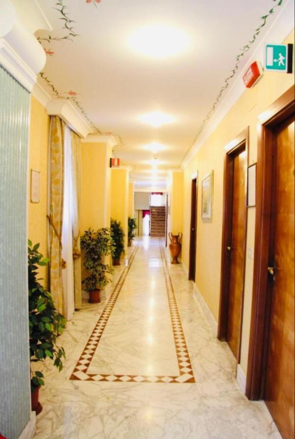 Hotel Elvira Fiuggi Exterior photo